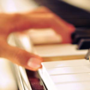 中国艳色舞裸体歌舞演出视频
